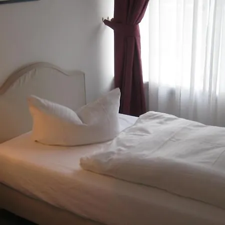 Schloss 4*