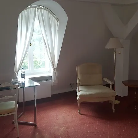 Schloss מלון 4*