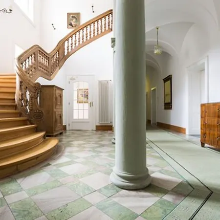 מלון Schloss 4*