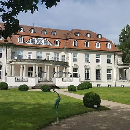 Schloss 4*